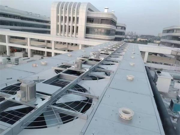 決定冷卻塔市場(chǎng)價(jià)格波動(dòng)的因素有哪些？廣東閉式冷卻塔廠家告訴你。(滁州專(zhuān)業(yè)冷卻塔生產(chǎn)廠家哪家好)